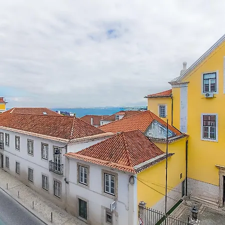 @ Santos Apartment *